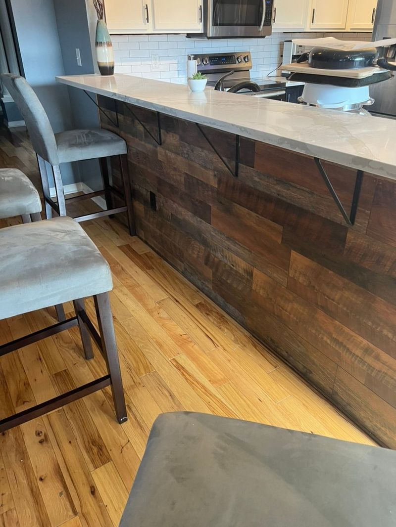 Wood-clad bar front