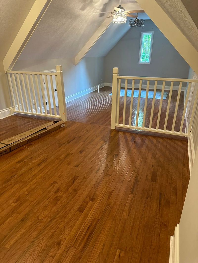 Oak landing and loft